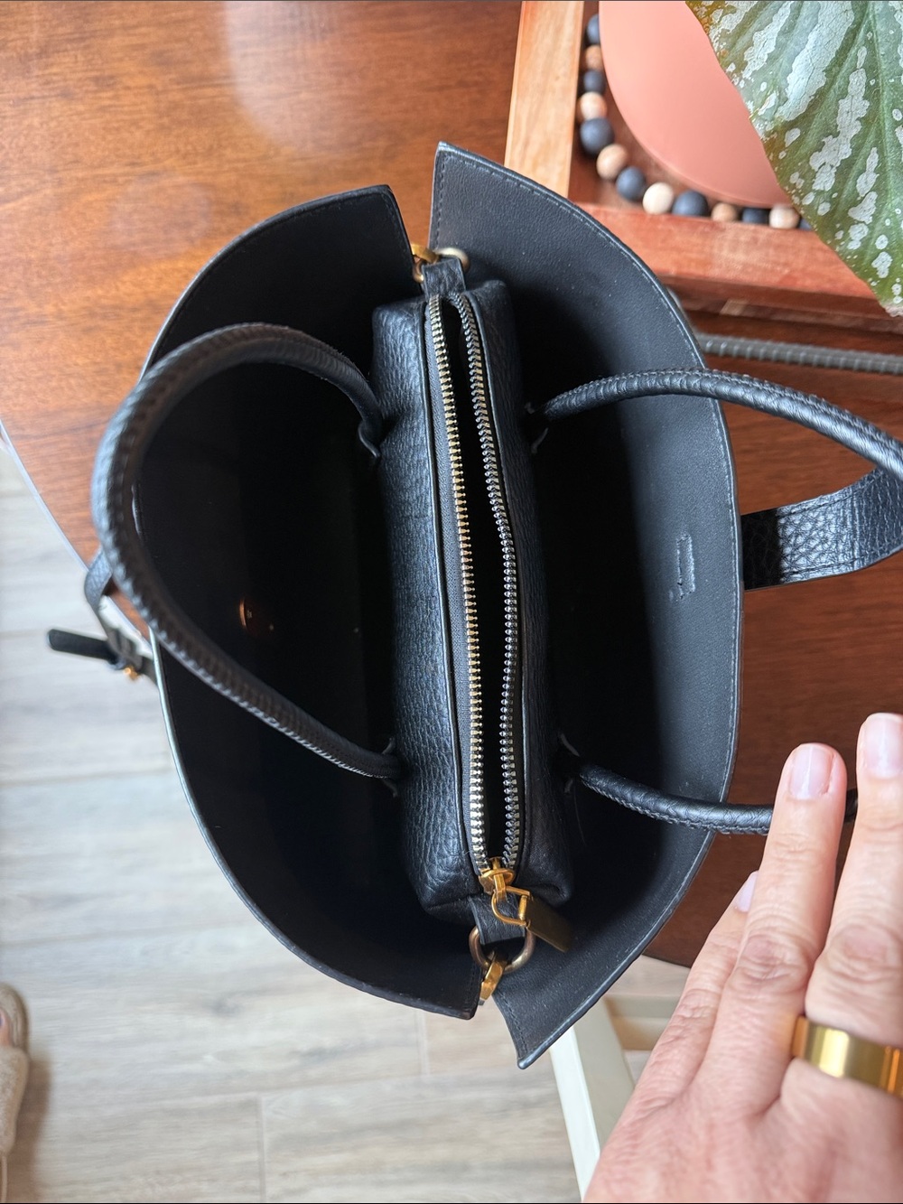 Small black soft leather purse - Picture 5 of 8